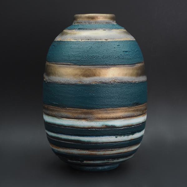 Thrown stoneware, glaze and oxides (2021).