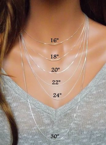 Women's Necklace Size 