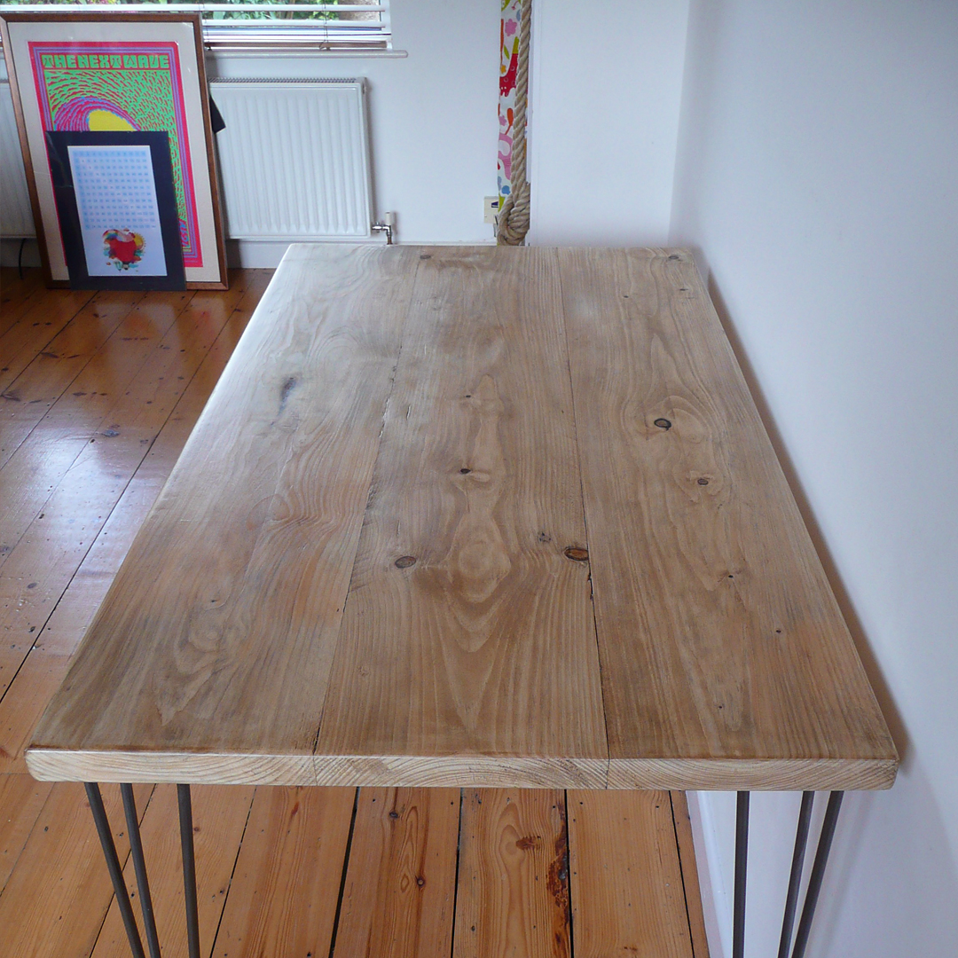 Hairpin leg table scaffoldboard top detail