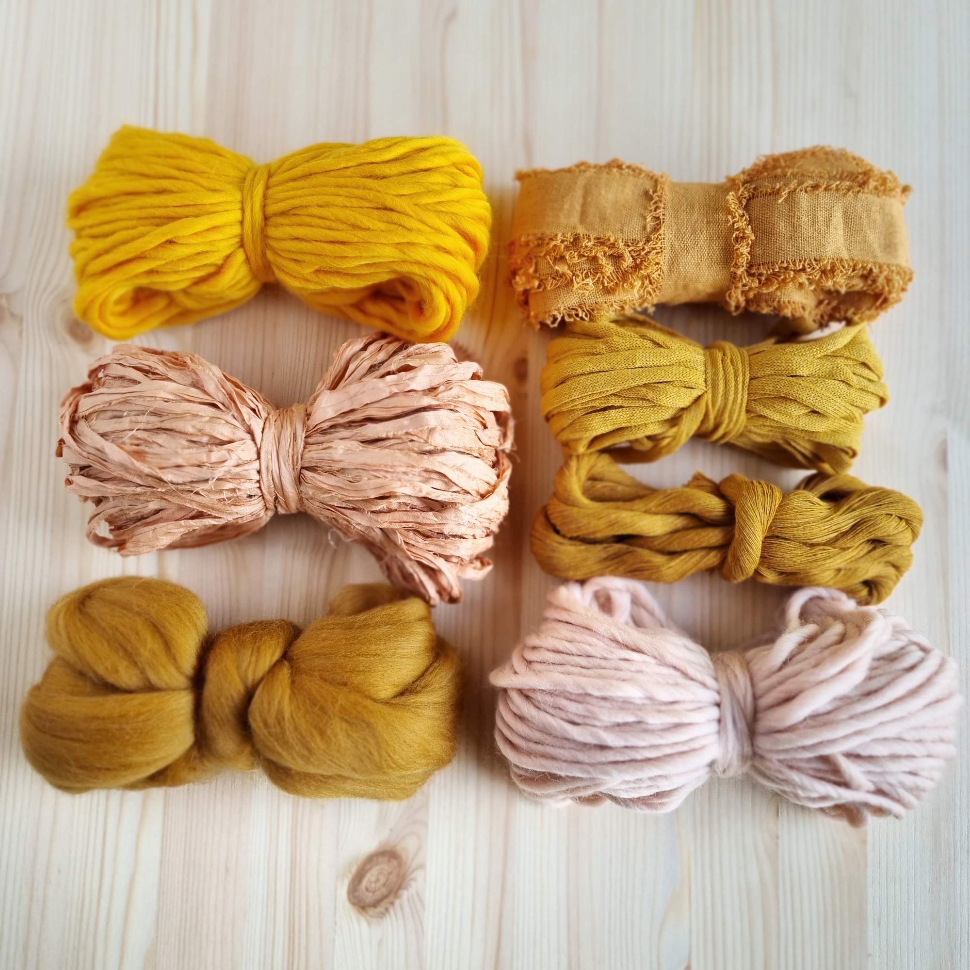 weaving yarn bundle