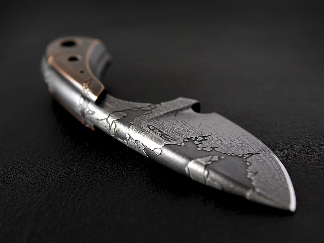 Mini drop point with deep pattern etch