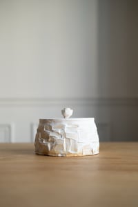 Image 2 of Boite blanche avec six diffuseurs d'huile essentielle