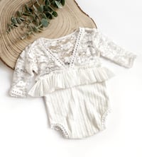 Image 4 of Sitter girls bodysuit - Lara | white | 9-12 months | cake smash