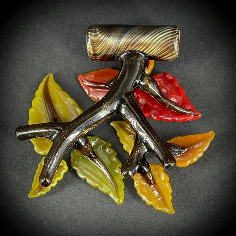 Image of Fall Fades 2025 Leaf Vine Pendant 12