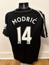 Image 3 of Tottenham Hotspur “MODRIĆ 14” 2008/09 Third Shirt + PL patches (XL)