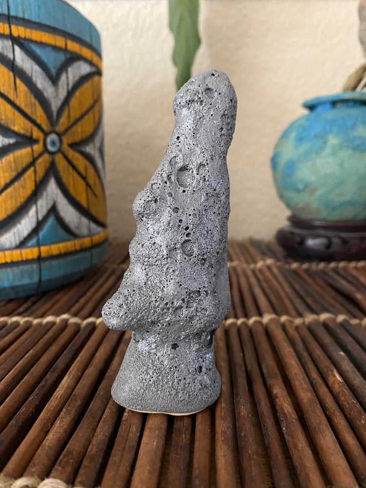 Image of Quick Sculpt Mini Moonrock Moai (g) - Shipping Included 