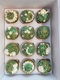 Image 2 of Cupcakes (Dozen) piped designs
