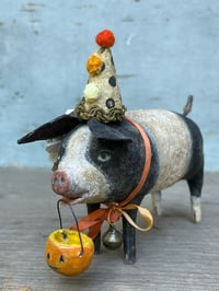 Image 15 of Halloween Party Pig