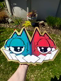 2 chuck head, 1 charcuterie board