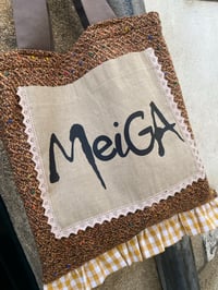 Image 4 of Bolsiña feita a man. MEIGA MARRÓN. Deseño exclusivo!