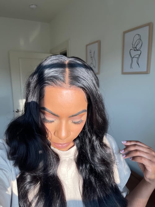 Image of 24 inch LACE CLOSURE BODY WAVE GLUELESS WIG