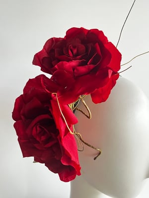 Image of Crimson roses 
