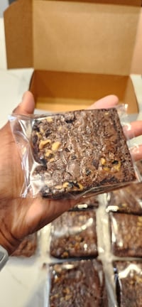 Image 1 of Chocolate Brownies (Dozen)