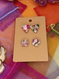 Image 1 of Spring studs