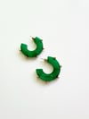 KELLY GREEN HALF HOOPS 