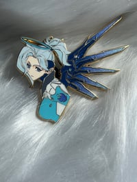 Image 3 of Mercy Half Body in hand