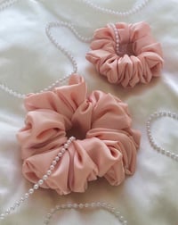 Image 1 of SCRUNCHIES OVERSIZED & STANDARD APRICOT/MORELA