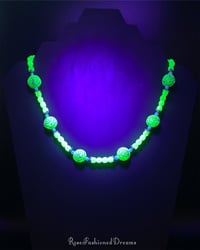 Image of Blue Roses Uranium And Pearl Necklace