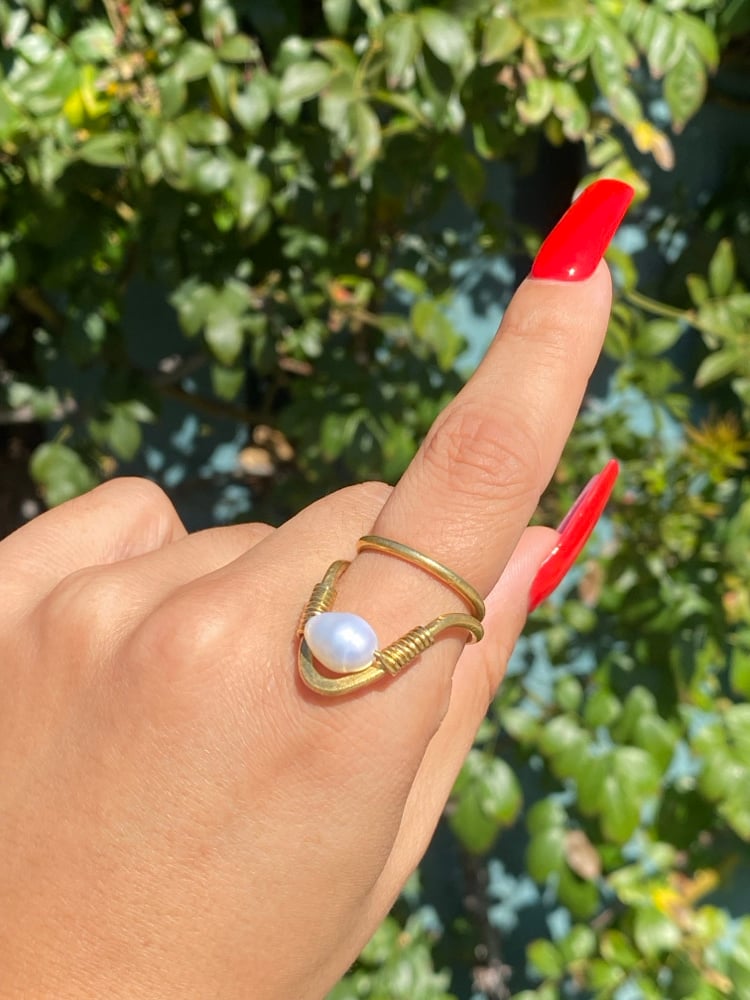 Image of Fresh Water Pearl “V” Ring