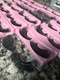 Image 2 of Lash Vendor 