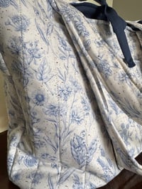 Image 3 of navy & white botanical garden quilted & lined summer tote