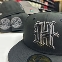 Image 1 of New Era 59Fifty Black - Pewter
