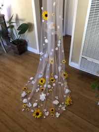 Sunflower White Floral Veil 