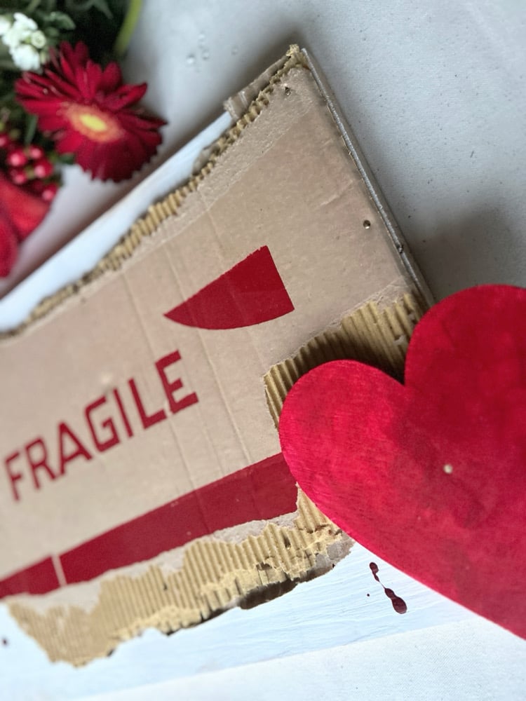 QUADRO SU LEGNO - FRAGILE ♥️