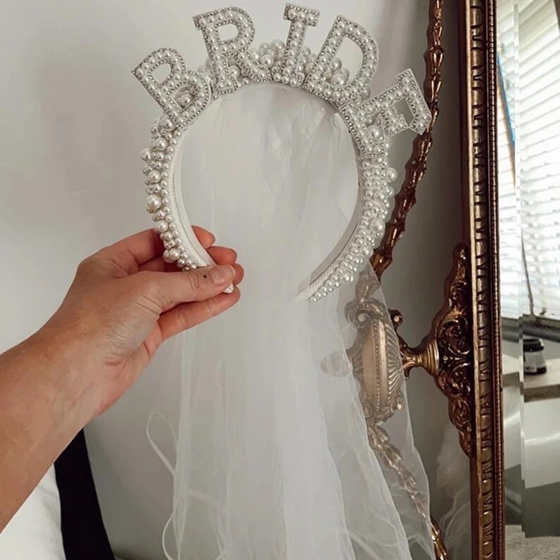 Image of Bride pearl headband with Veil