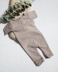 Image 4 of Luke newborn romper - short sleeves - cold dark beige