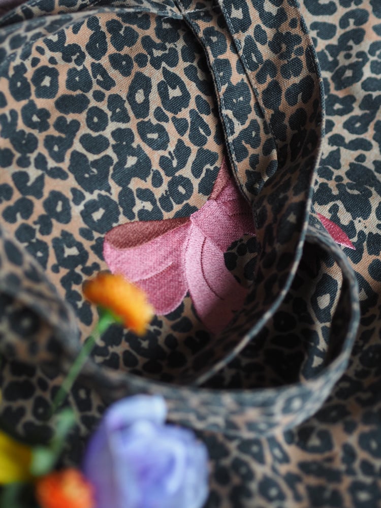 Image of Vintage Leopard Print -  Canvas Shopper Bag