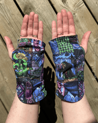 Image 7 of M-T-O Silk Lined Gloves Character Prints (Style Slouch Mini)