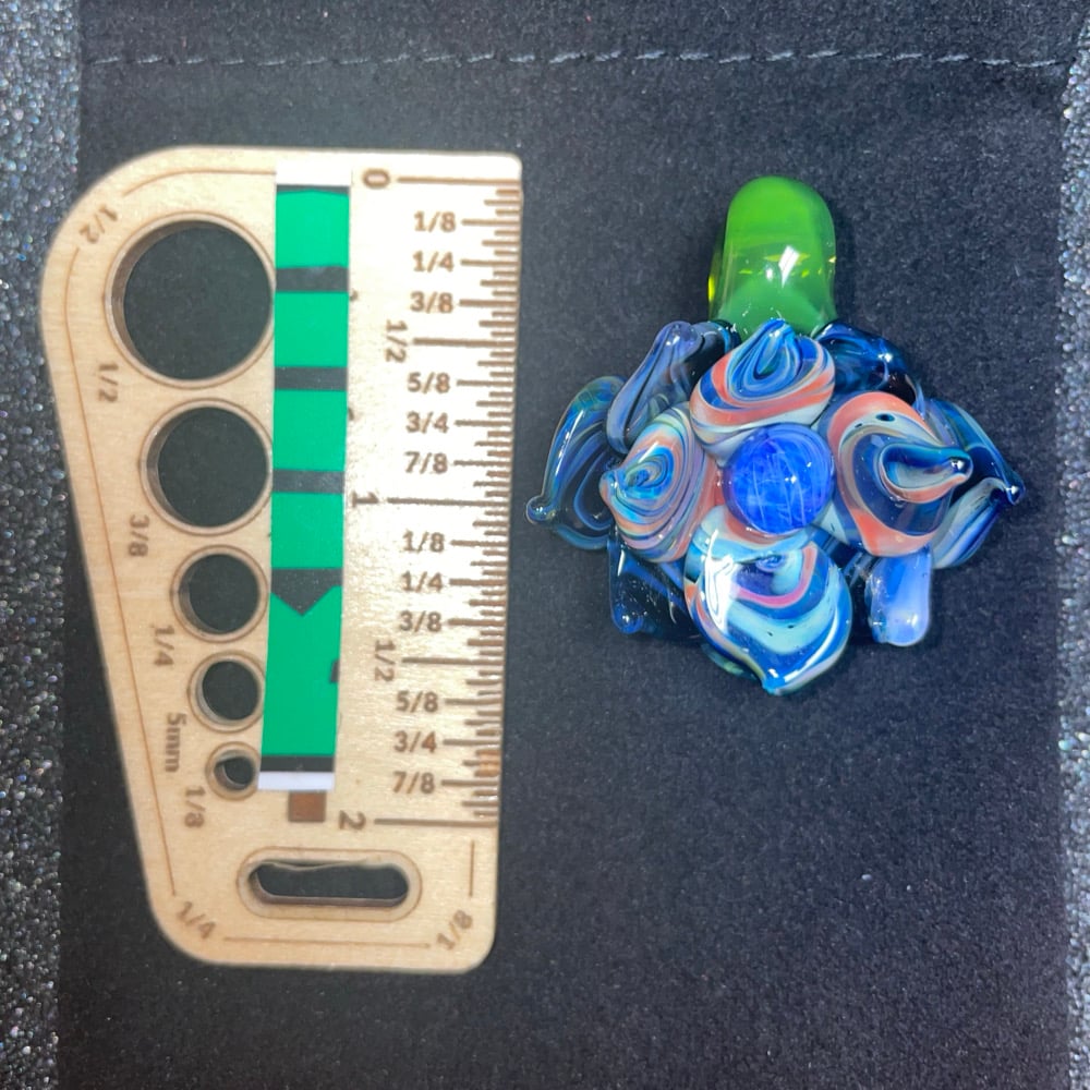 Image of Flower Pendant 15