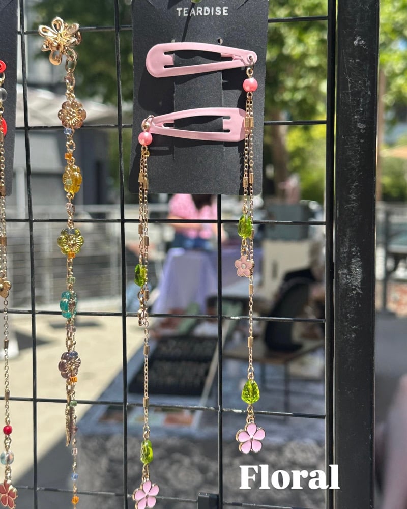 Image of pink hair clips