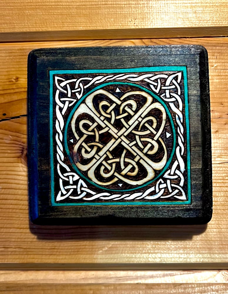 Image of Square intricate Celtic Knot 