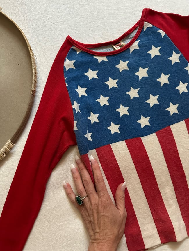 early 1970s Americana long sleeve tee