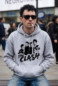 Image 2 of Sudadera Capucha The Clash 