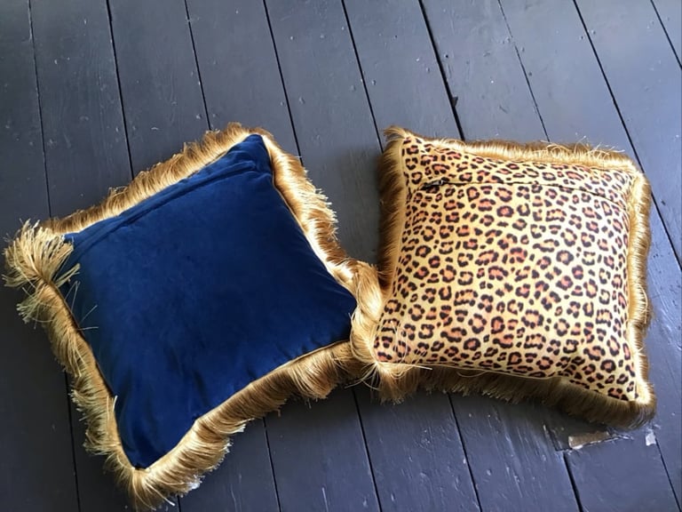 blue or pink cotton velvet with embroidered tiger patch and gold fringing Image 7