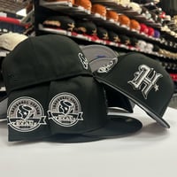 Image 2 of New Era 59Fifty Black-White- Metallic Silver