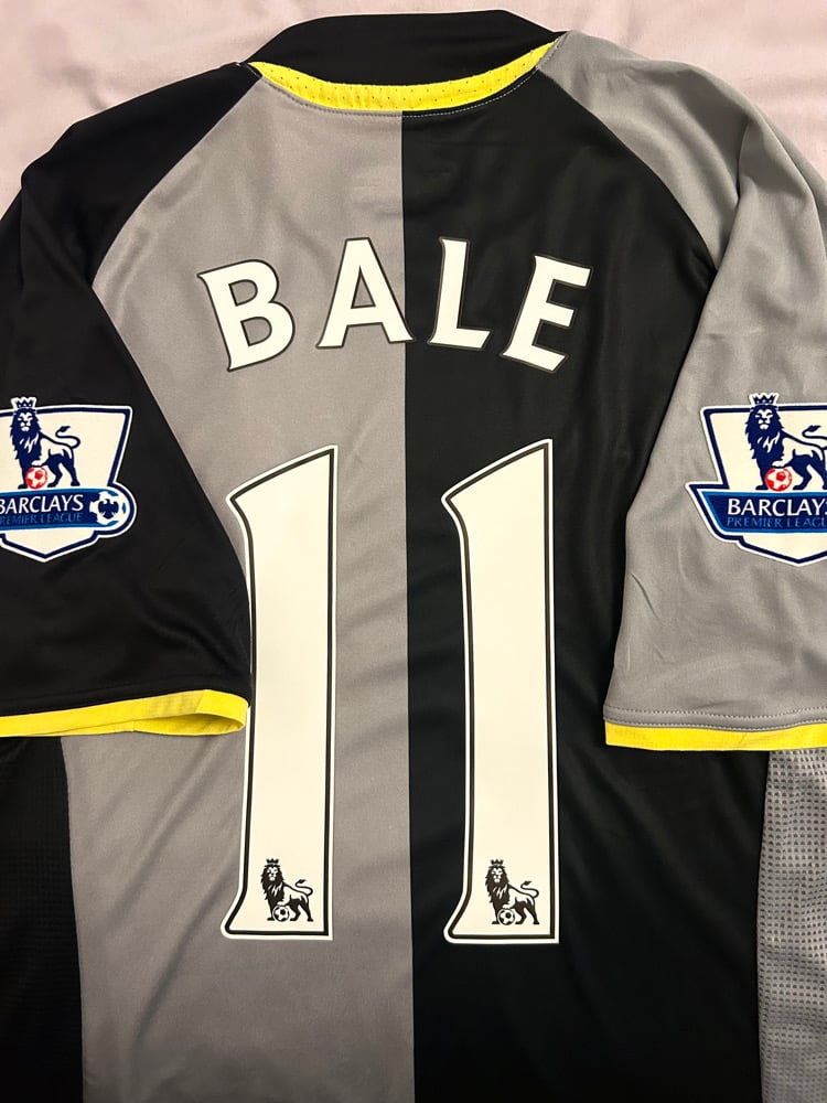 Image of Tottenham Hotspur "BALE 11" 2012/13 Third Shirt + PL patches (L)