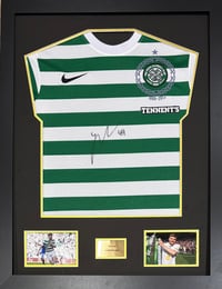 Signed Framed James Forrest Celtic Shirt (2013)