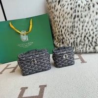 Image 18 of Goyärd Vanity Case