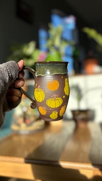 Image 2 of Pumpkin mug 01