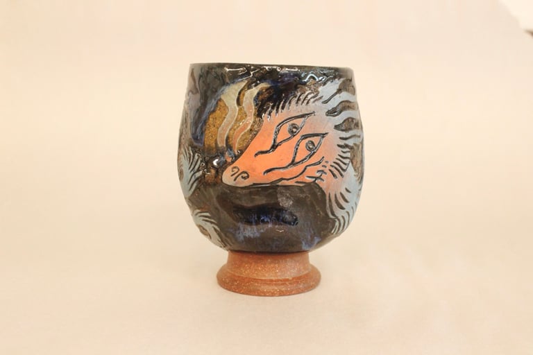Blushy dragon goblet (minor cosmetic crack)