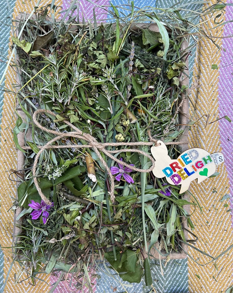 Image of Recycled deep tray filled with mixed dried forage *limited stock!*