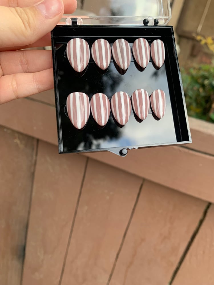 Image of Nude Stripped Nails