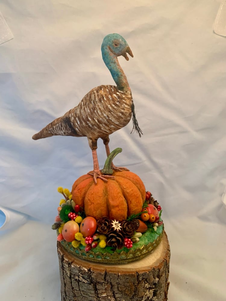 Image of Turkey Hen figure 5