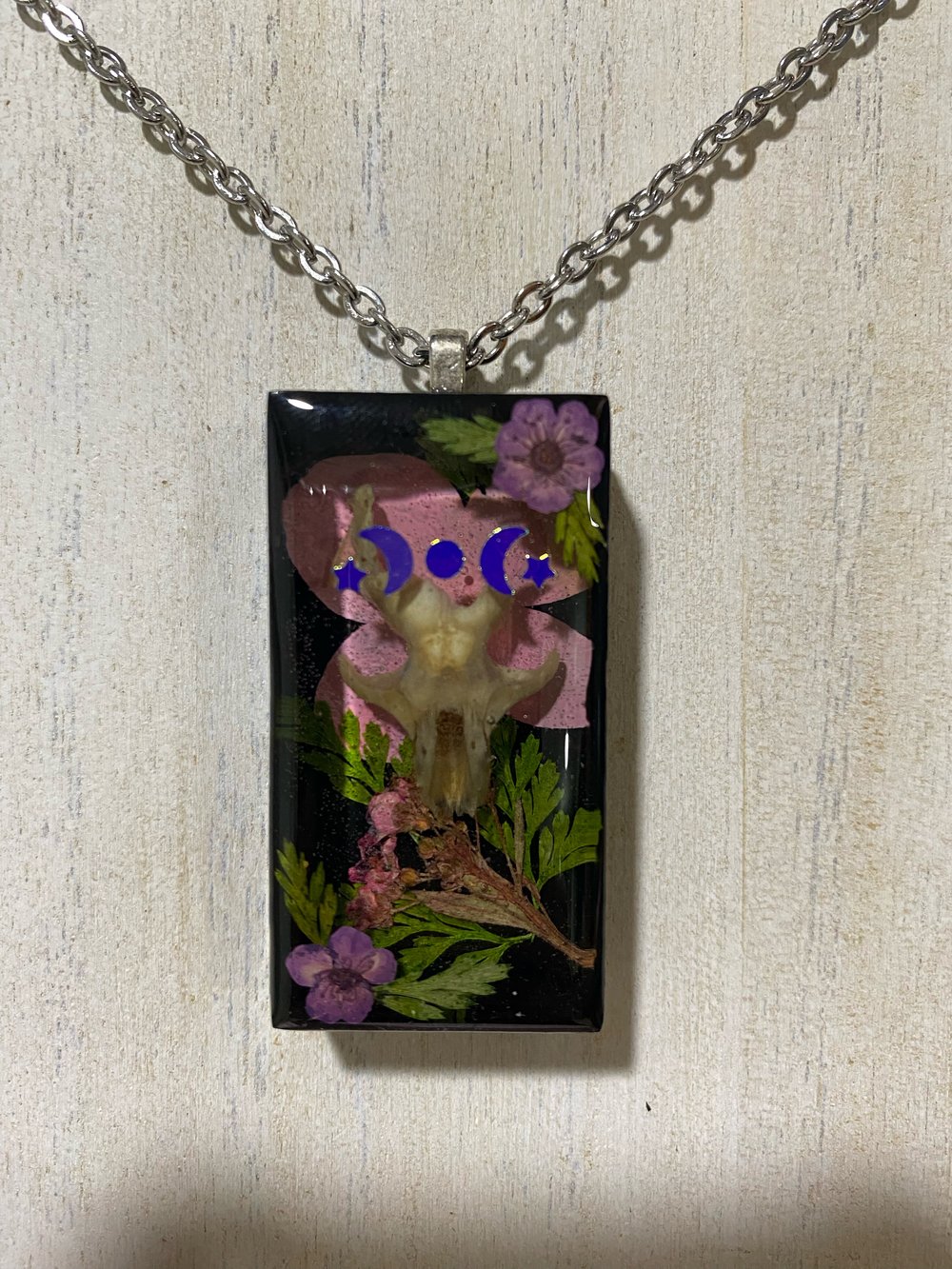 Floral skull pendant 