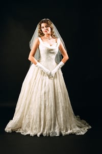 Image 6 of 1950s Bombshell Beauty