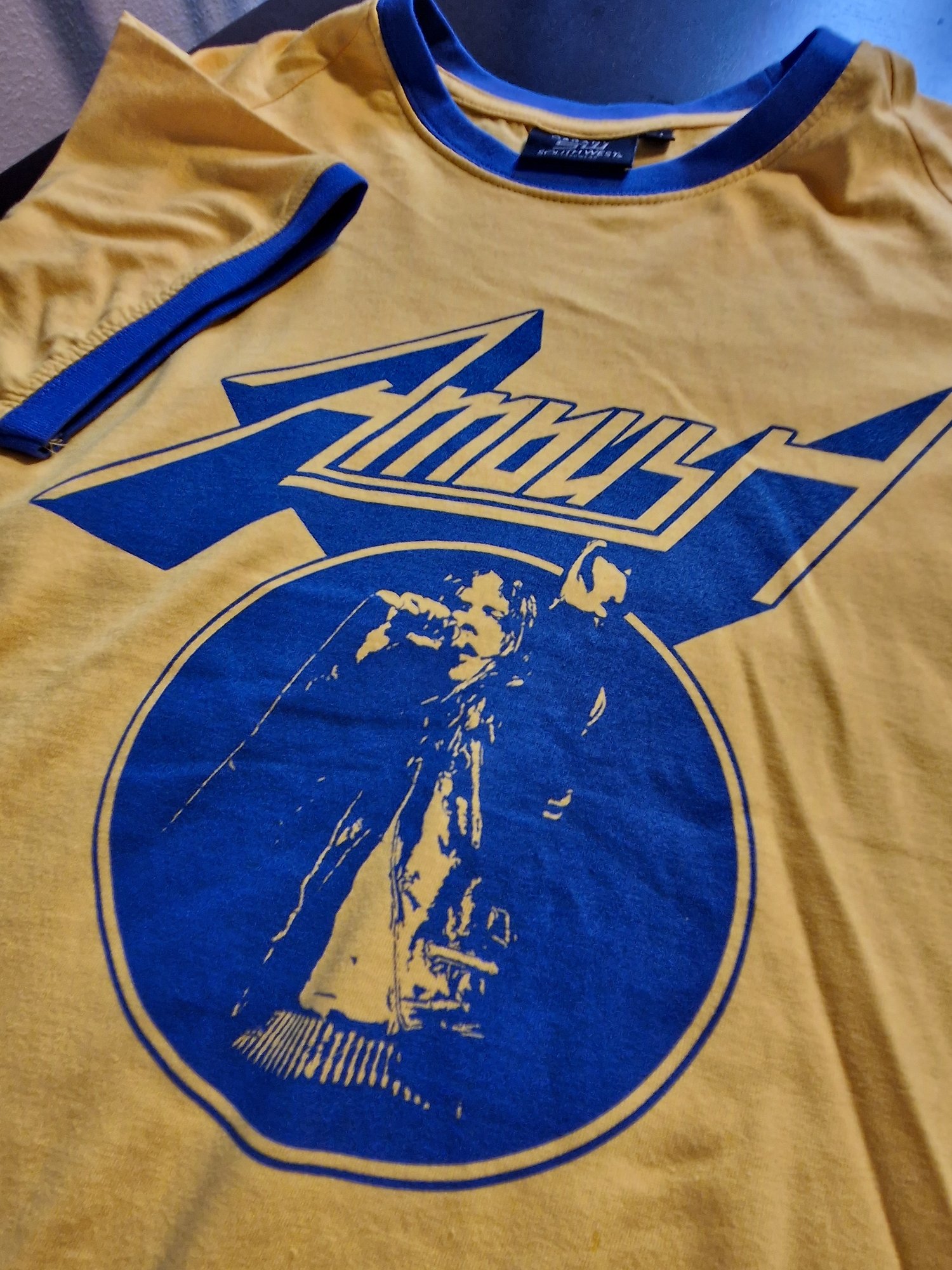 Image of Vintage Yellow & Blue - T-Shirt